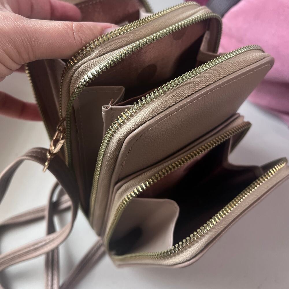 Triple Compartment Crossbody Wallet Bag Dusty Mauve NWOT - Picture 5 of 6